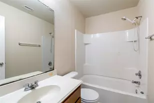 5140 Mirror Lake Dr, Haltom City, TX 76117 - Photo 24