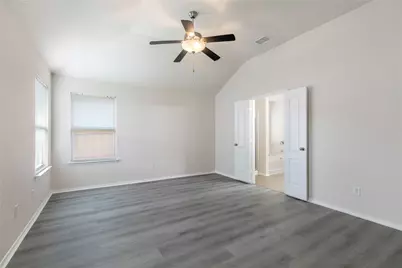 5140 Mirror Lake Drive, Haltom City, TX 76117 - Photo 10