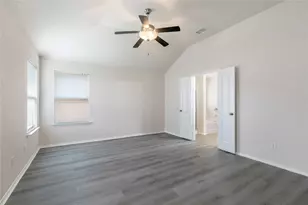 5140 Mirror Lake Dr, Haltom City, TX 76117 - Photo 10