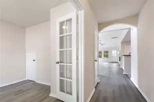 5140 Mirror Lake Dr, Haltom City, TX 76117 - Photo 26