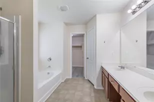 5140 Mirror Lake Dr, Haltom City, TX 76117 - Photo 12