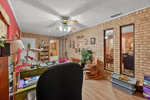 1605 Heather Ct, Cleburne, TX 76033 - Photo 22