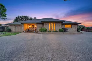 1605 Heather Ct, Cleburne, TX 76033 - Photo 1