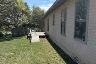 700 W 8th St, Cisco, TX 76437 - Photo 12