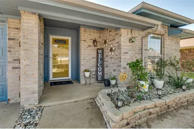 7504 Sean Drive, North Richland Hills, TX 76182 - Photo 2