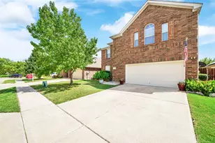 5121 Breeze Hollow Ct, Fort Worth, TX 76179 - Photo 2