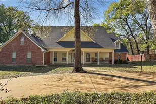 365 Timber Lake Dr, Powderly, TX 75473 - Photo 2