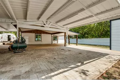 568 W Hammond Street, Lancaster, TX 75146 - Photo 12