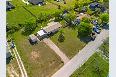 6028 Bear Creek Drive E, Fort Worth, TX 76126 - Photo 2