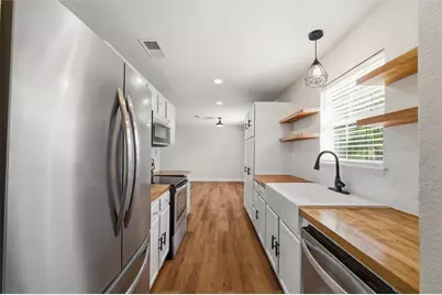 6028 Bear Creek Drive E, Fort Worth, TX 76126 - Photo 8