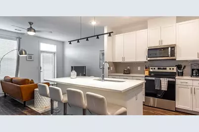 1000 Fort Worth Avenue #215, Dallas, TX 75208 - Photo 8