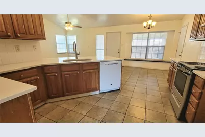 1057 Whitewater Trail, DeSoto, TX 75115 - Photo 12