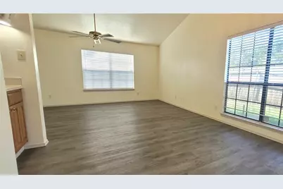 1057 Whitewater Trail, DeSoto, TX 75115 - Photo 6