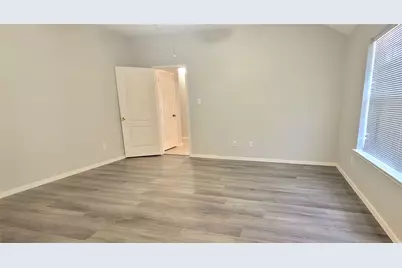 865 W Lynn Creek Drive, Arlington, TX 76001 - Photo 14