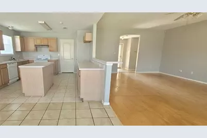 865 W Lynn Creek Drive, Arlington, TX 76001 - Photo 6