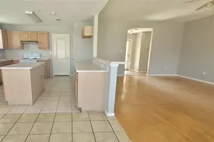 865 W Lynn Creek Dr, Arlington, TX 76001 - Photo 6