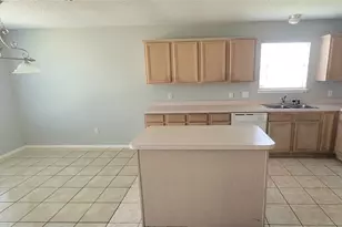 865 W Lynn Creek Dr, Arlington, TX 76001 - Photo 10