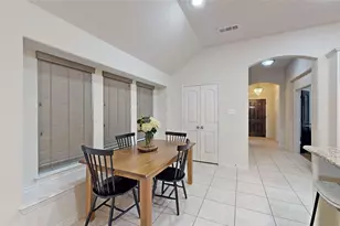 421 Catherine Ln, Lantana, TX 76226 - Photo 10