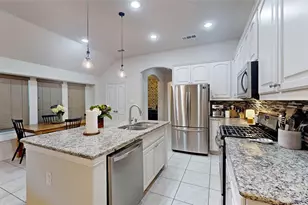 421 Catherine Ln, Lantana, TX 76226 - Photo 6