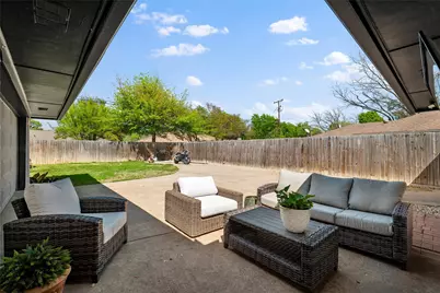 409 E Scotland Drive, Irving, TX 75062 - Photo 36