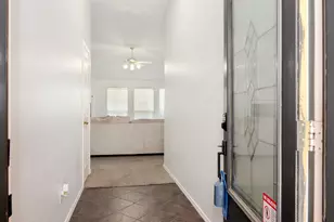 933 Sherry Ln, Saginaw, TX 76179 - Photo 4