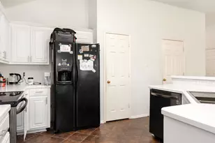 933 Sherry Ln, Saginaw, TX 76179 - Photo 16