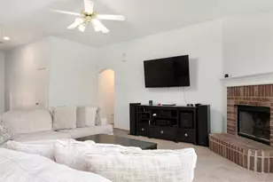 933 Sherry Ln, Saginaw, TX 76179 - Photo 10