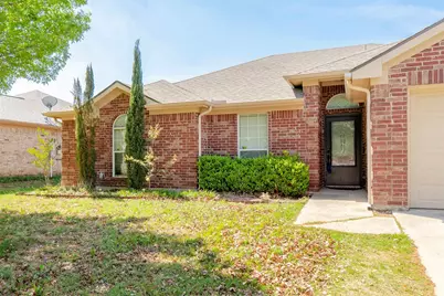 933 Sherry Lane, Saginaw, TX 76179 - Photo 2