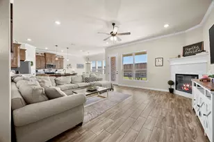 209 Bayless Ave, Godley, TX 76044 - Photo 4