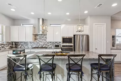 2000 Crescent Street, Fort Worth, TX 76008 - Photo 2