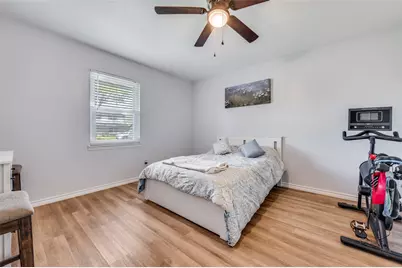 2924 W 11th Street, Irving, TX 75060 - Photo 14