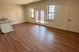 317 W Main St, Denison, TX 75020 - Photo 2