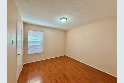7409 Cresswell Drive, Arlington, TX 76001 - Photo 32