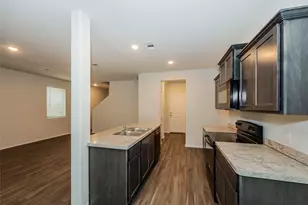 1310 Esther Ln, Ennis, TX 75119 - Photo 4