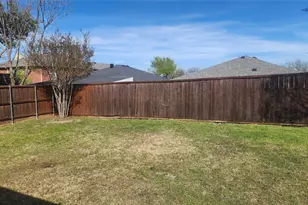 1625 Princess Ln, Little Elm, TX 75036 - Photo 14