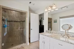 8350 Southmeadow Cir, Dallas, TX 75231 - Photo 14