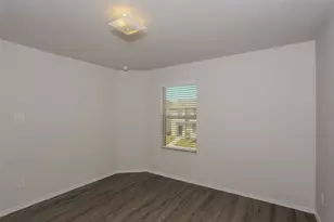 5505 Shore Point Trl, Fort Worth, TX 76119 - Photo 12
