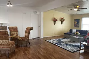 301 Sheri Ln, Roanoke, TX 76262 - Photo 4