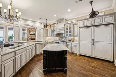 8085 Eagle Mountain Circle, Fort Worth, TX 76135 - Photo 14