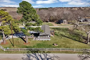 130 Firefly Dr, Springtown, TX 76082 - Photo 2