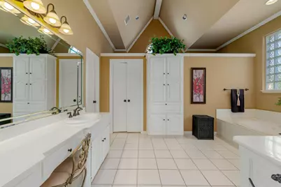 303 W Charlottesville Avenue, Colleyville, TX 76034 - Photo 16