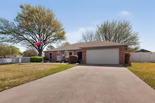 3763 Ashley Ct, Fort Worth, TX 76123 - Photo 2