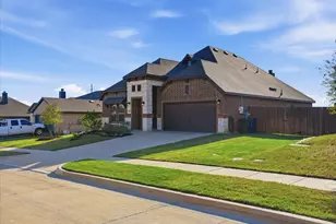 6505 Molly Anita Dr, Burleson, TX 76058 - Photo 2