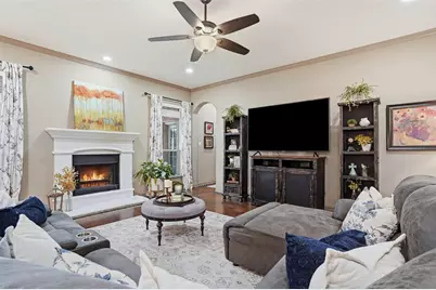 217 Silver Rose Boulevard, Burleson, TX 76028 - Photo 14