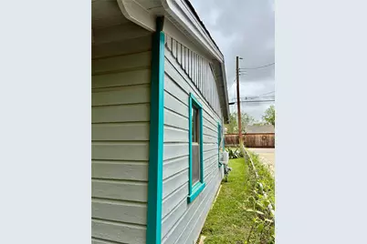 1005 Lawton Drive, Dallas, TX 75217 - Photo 6