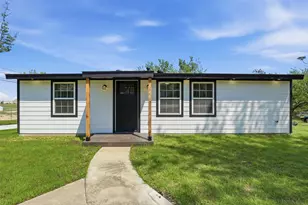 7944 Downe Dr, White Settlement, TX 76108 - Photo 2