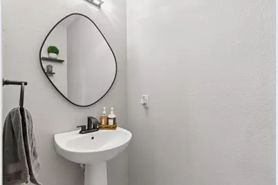 6384 Hill Creek Drive, The Colony, TX 75056 - Photo 12