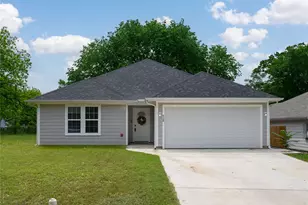 928 W Chase St, Denison, TX 75020 - Photo 1