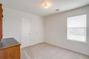 1700 Wolf Creek Dr, Arlington, TX 76018 - Photo 36