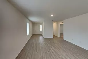 1105 Blazin Bronco Trl, Fort Worth, TX 76052 - Photo 2